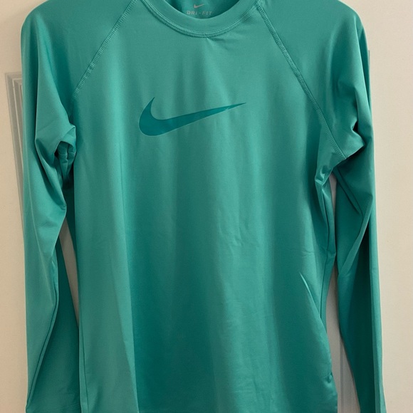 Nike Swim Long Sleeve Rush Guard Top - NWT - Size Large - Picture 3 of 10